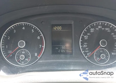 2013 Volkswagen Passat 2.5L S z USA, uszkodzony, nr VIN 1VWAP7A3XDC028293